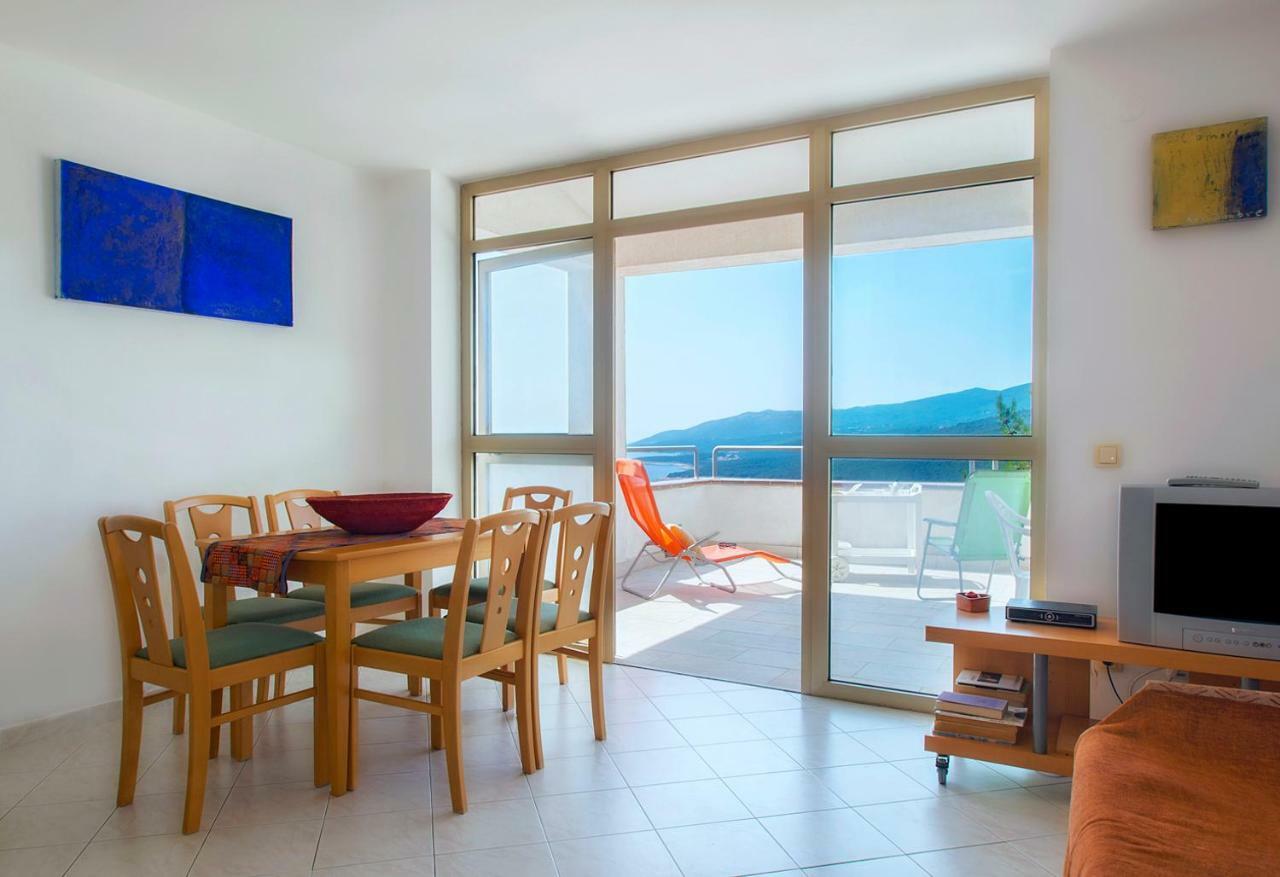 Lily Apartment Rabac Exterior foto